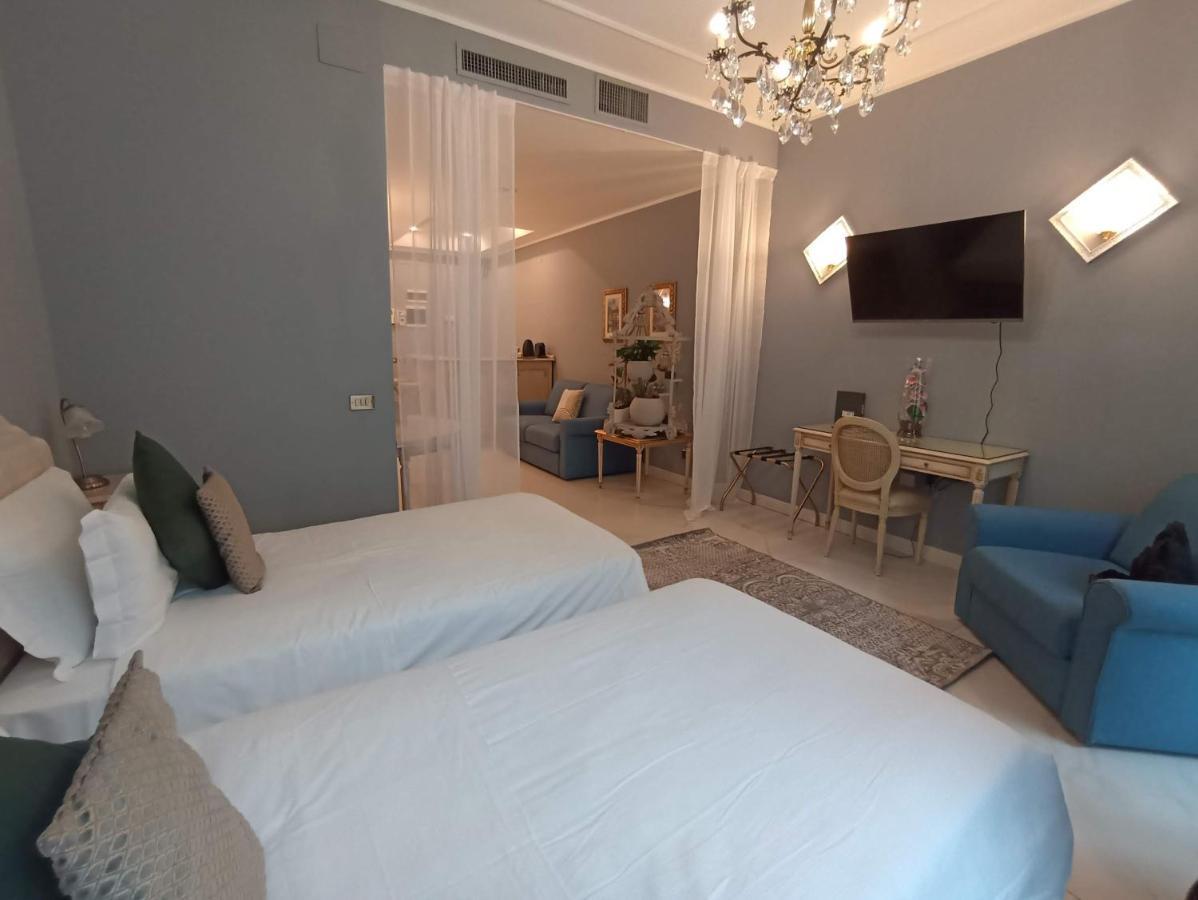 Mercanti Apts Via Passarella Milaan Buitenkant foto